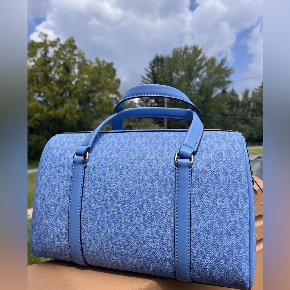 Michael Kors South Pacific Medium Duffle Satchel Crossbody NWT AirPods Charm - Picture 7 of 10